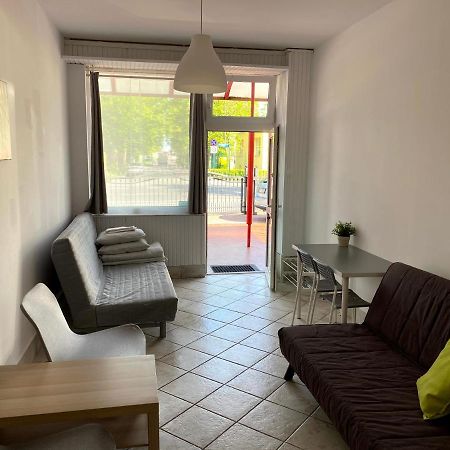 Appartement Zefir Pokoje à Unieście Extérieur photo