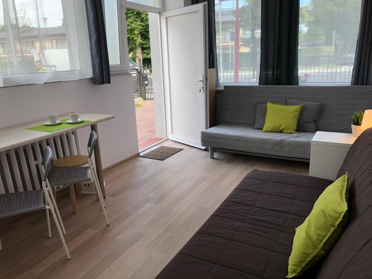 Appartement Zefir Pokoje à Unieście Extérieur photo
