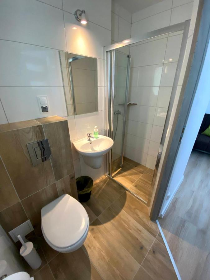 Appartement Zefir Pokoje à Unieście Extérieur photo