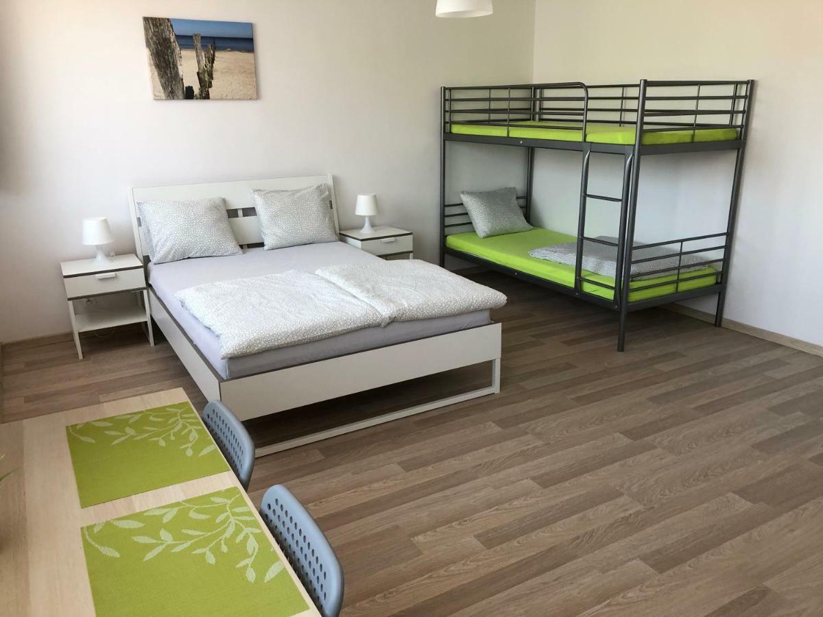 Appartement Zefir Pokoje à Unieście Extérieur photo